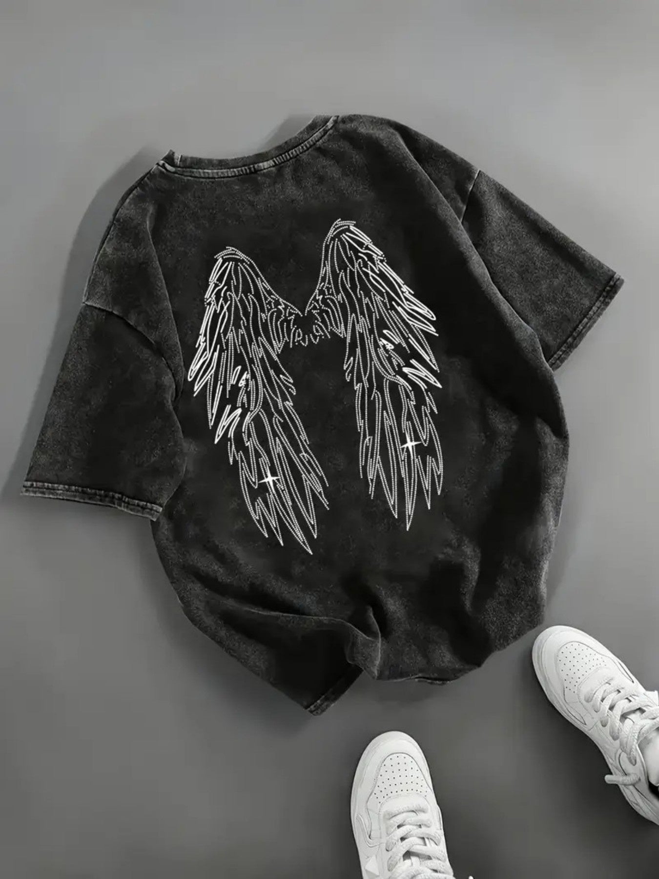 Men's Heavyweight 230gsm Vintage Washed Cotton T-Shirt - Oversized Black & White Distressed Wings Print, Frayed Hem Streetwear Tee for Hip-Hop, Gothic & Casual Outfits (Machine Washable)